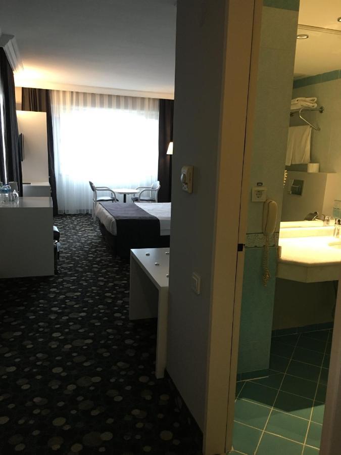 Hotel Eken Prestige Bandırma Buitenkant foto